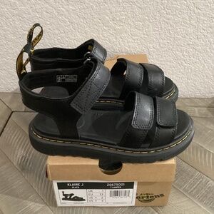 DR. MARTENS Klaire Sandal, size Boys 2/Girls 3, EU 33